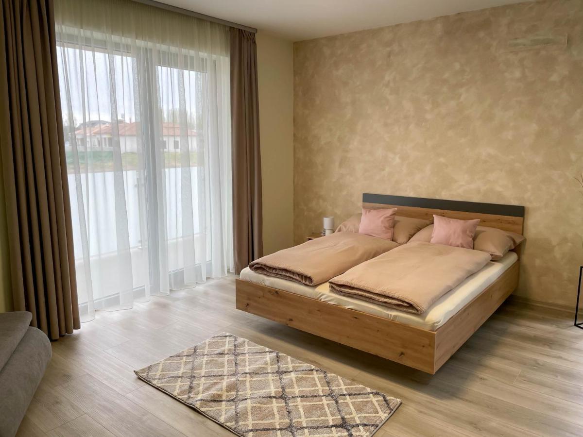 Apartmany Katalin Dunajská Streda Zewnętrze zdjęcie