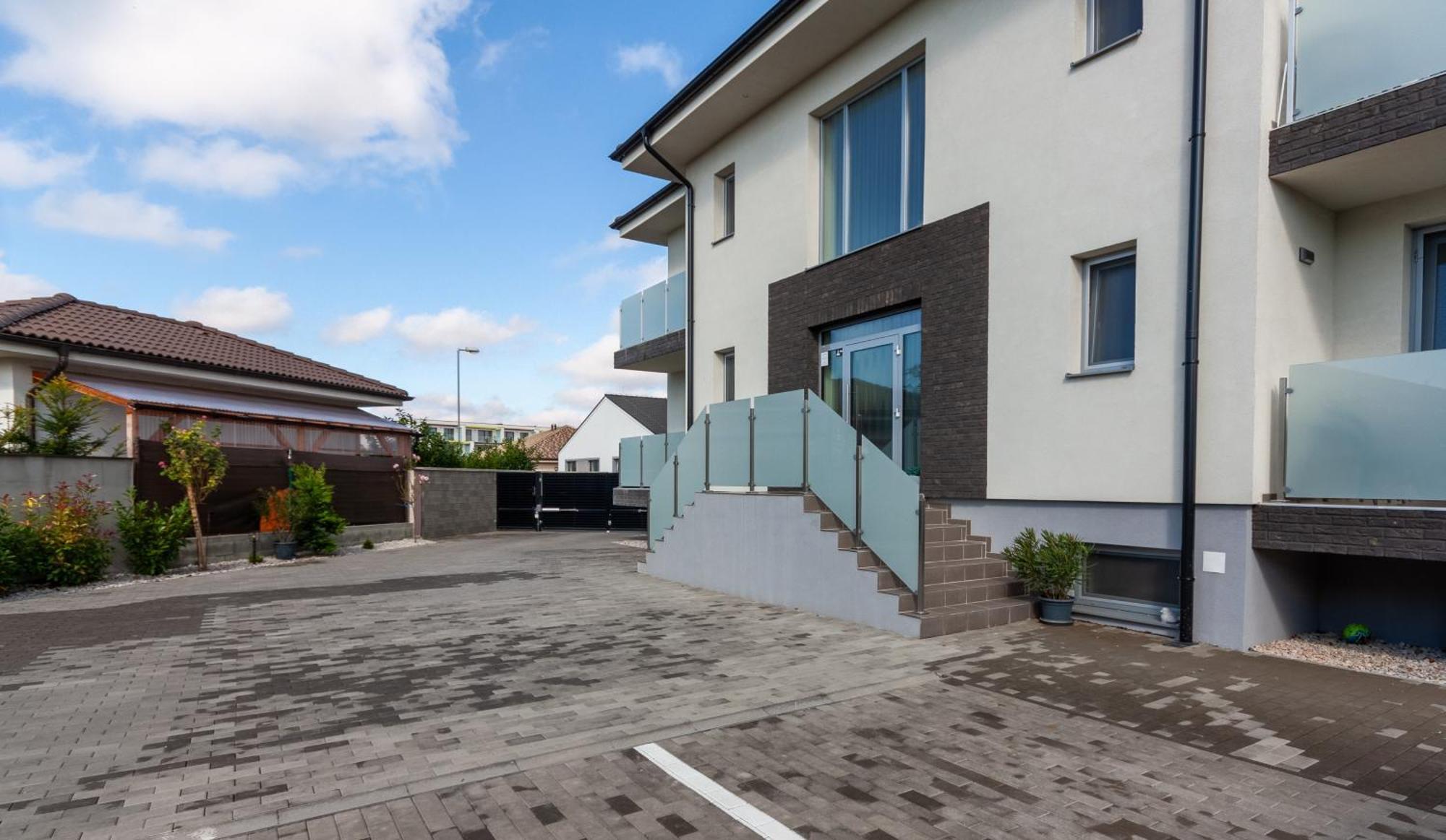 Apartmany Katalin Dunajská Streda Zewnętrze zdjęcie